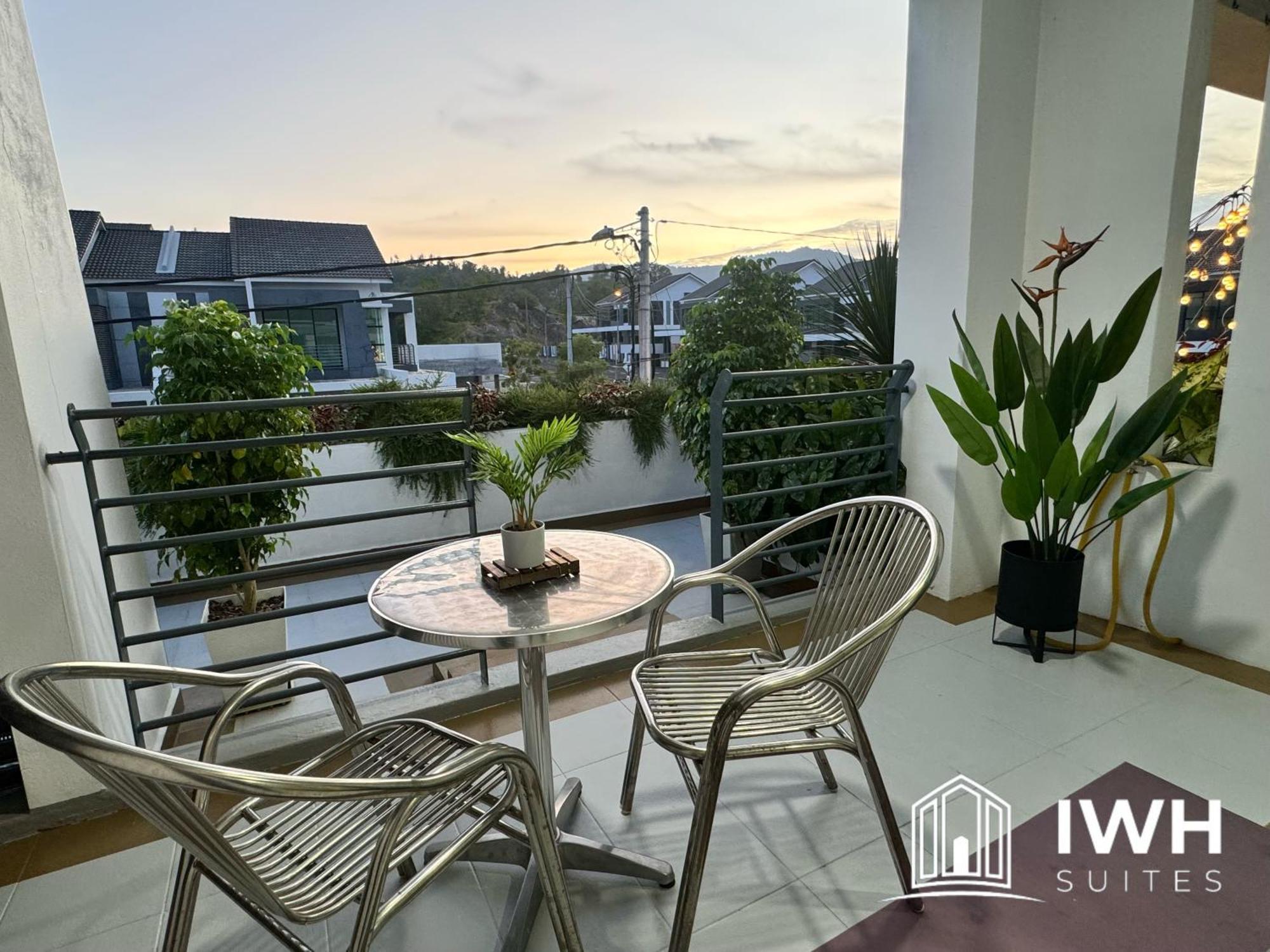 Lakes By Iwh Rumah percutian