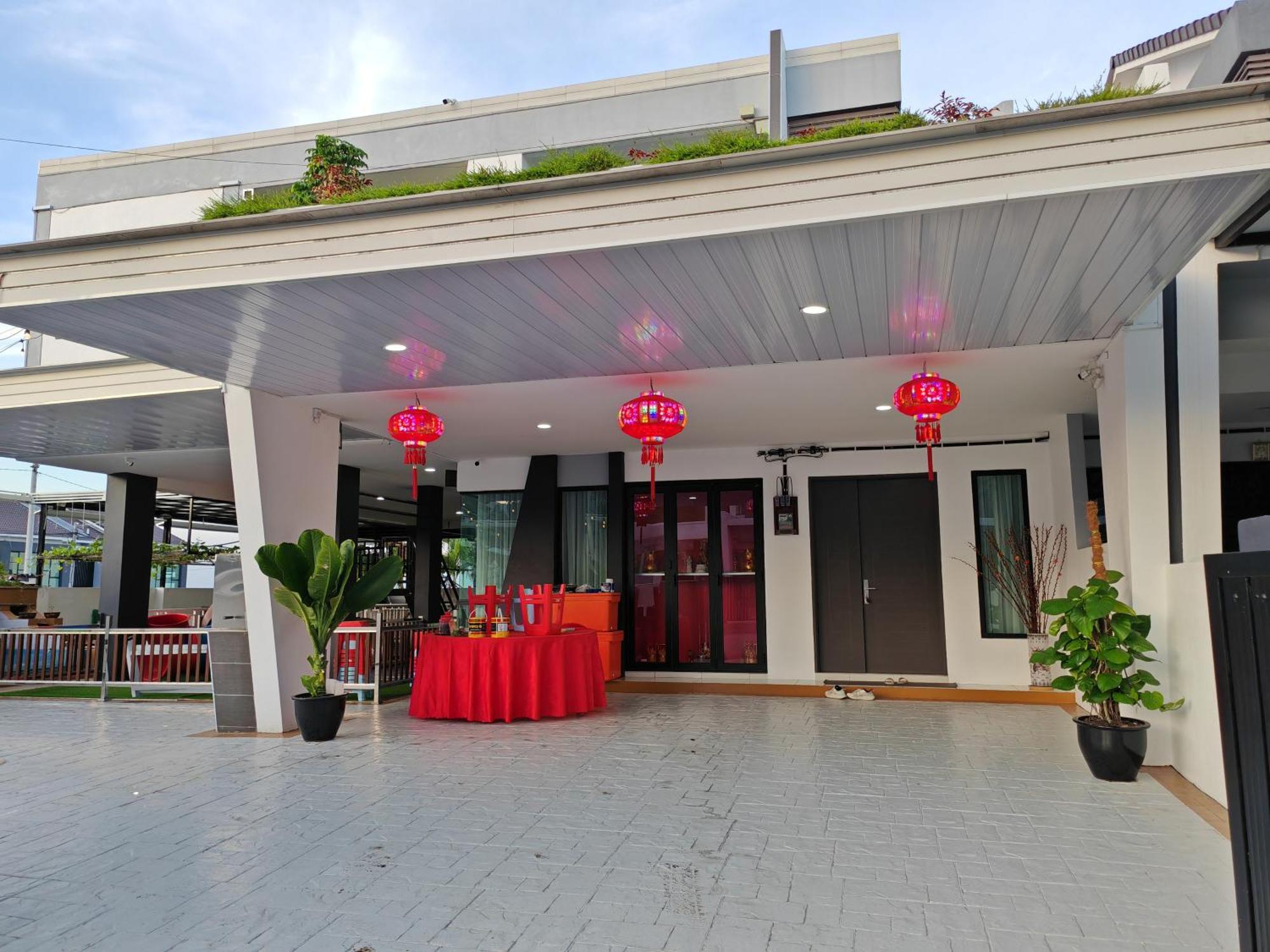 Lakes By Iwh Ipoh